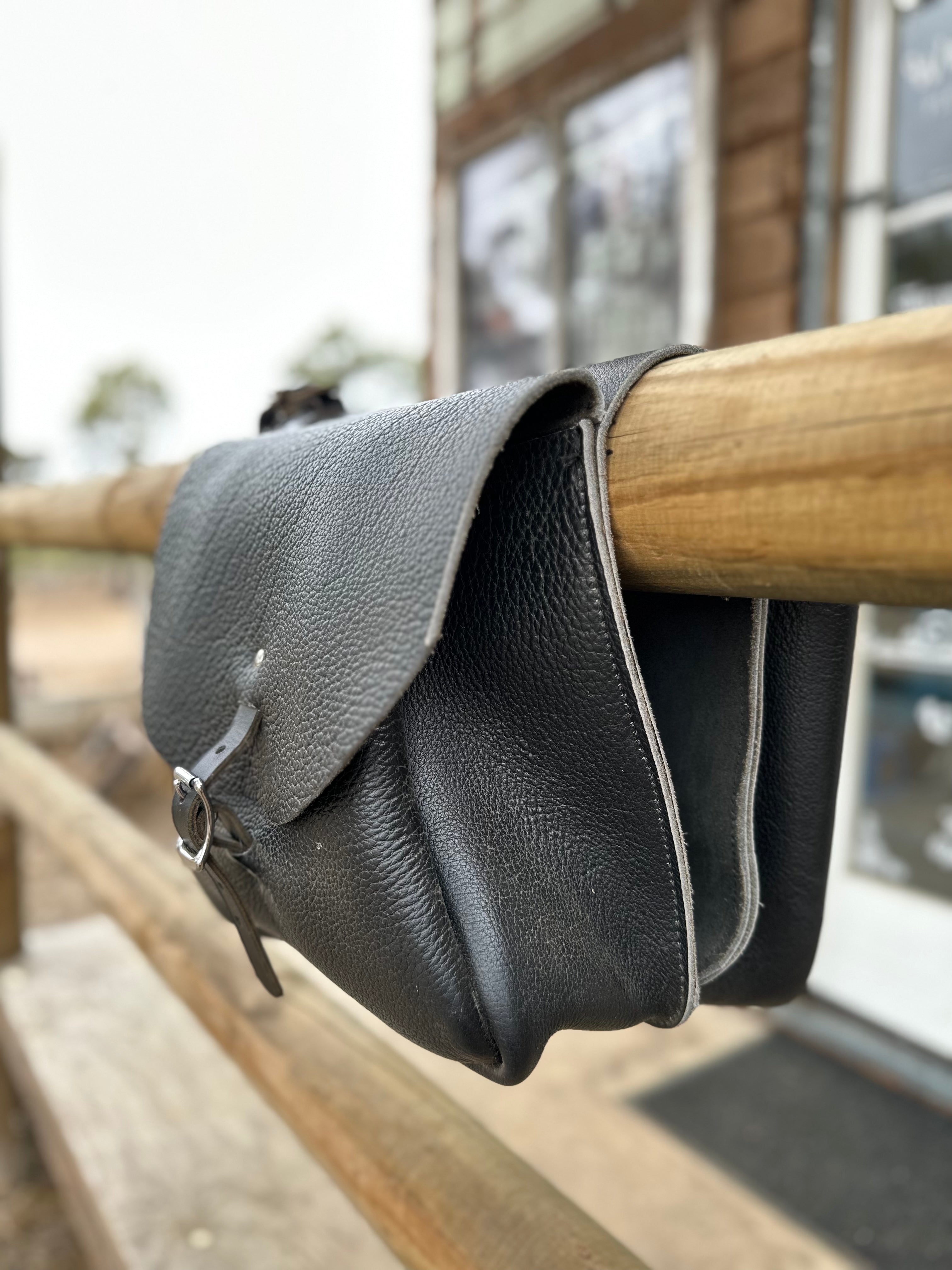 Leather motorcycle saddle bag